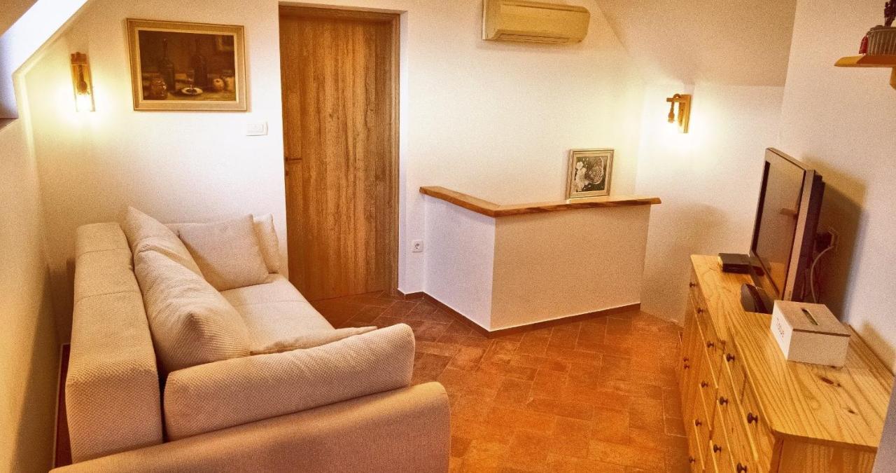Vineyard Cottage Podrzaj Otočec المظهر الخارجي الصورة